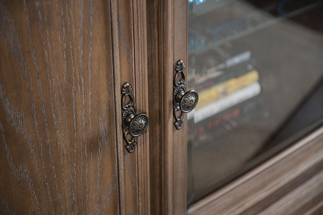 Seven Oaks Entertainment Center